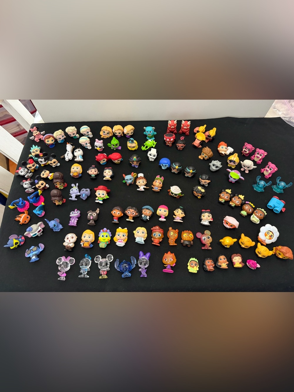 Lot of 110 Doorables